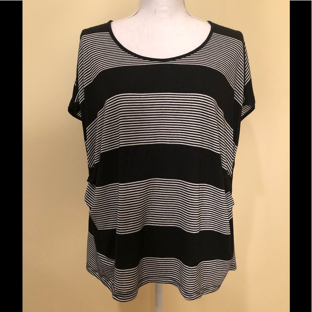 291 Venice Black and White Striped Tee Size 2 (M)
